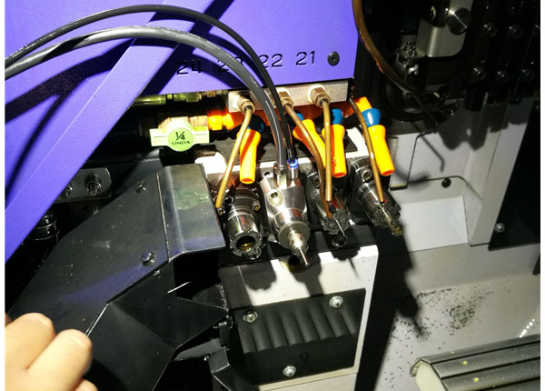 高頻銑RBZ-20F安裝.jpg 高頻銑RBZ-20F安裝.jpg