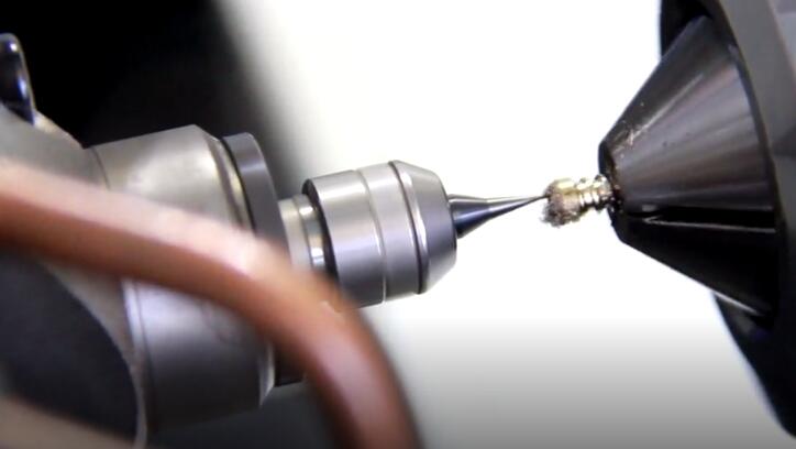 <a href='/zouxinjigaopinx.htm' class='keys' title='點(diǎn)擊查看關(guān)于高頻銑的相關(guān)信息' target='_blank'>高頻銑</a>加工醫(yī)療骨釘梅花.jpg