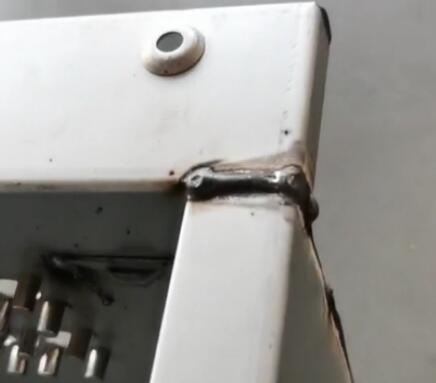 不銹鋼焊縫打磨.jpg 不銹鋼焊縫打磨.jpg